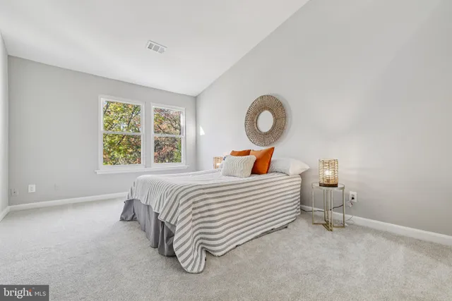 $260,000 | 13700 Modrad Way, Unit 8A33, Silver Spring, MD 20904