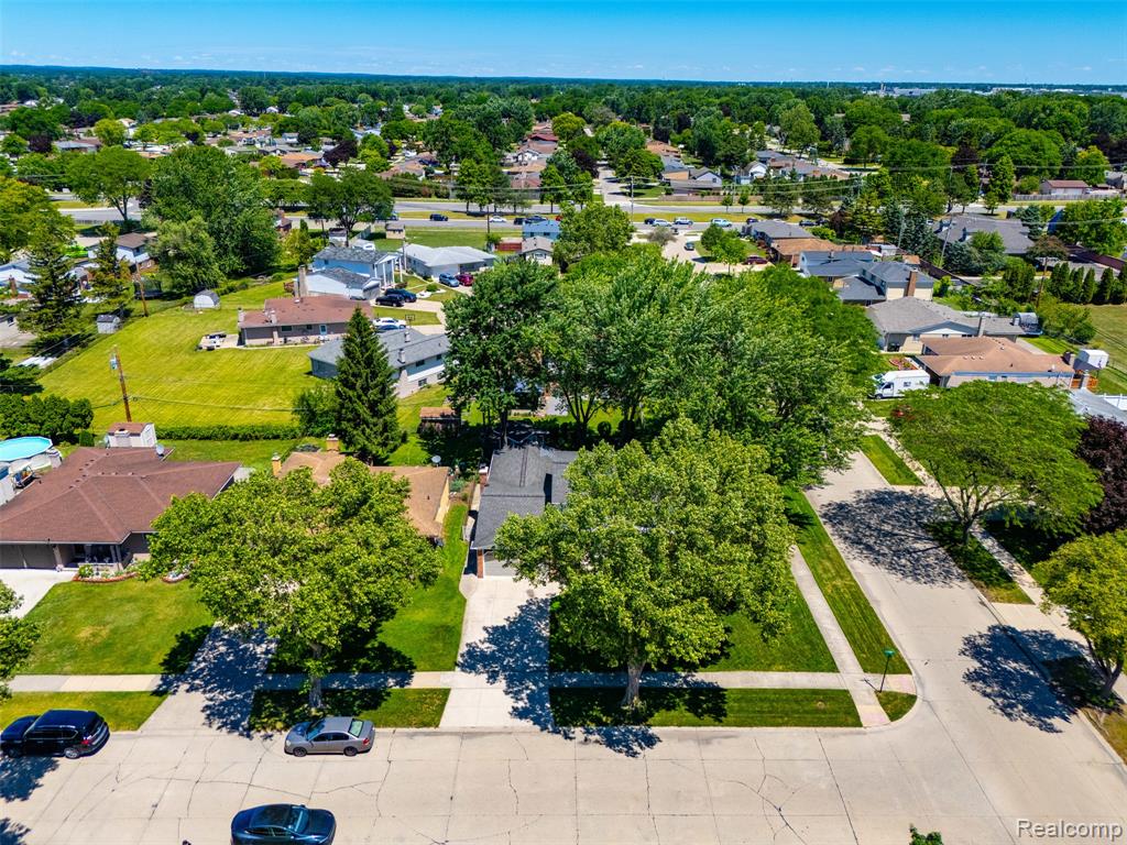 5159 Lewis Drive Sterling Heights, MI 48310 - Photo 11 of 46