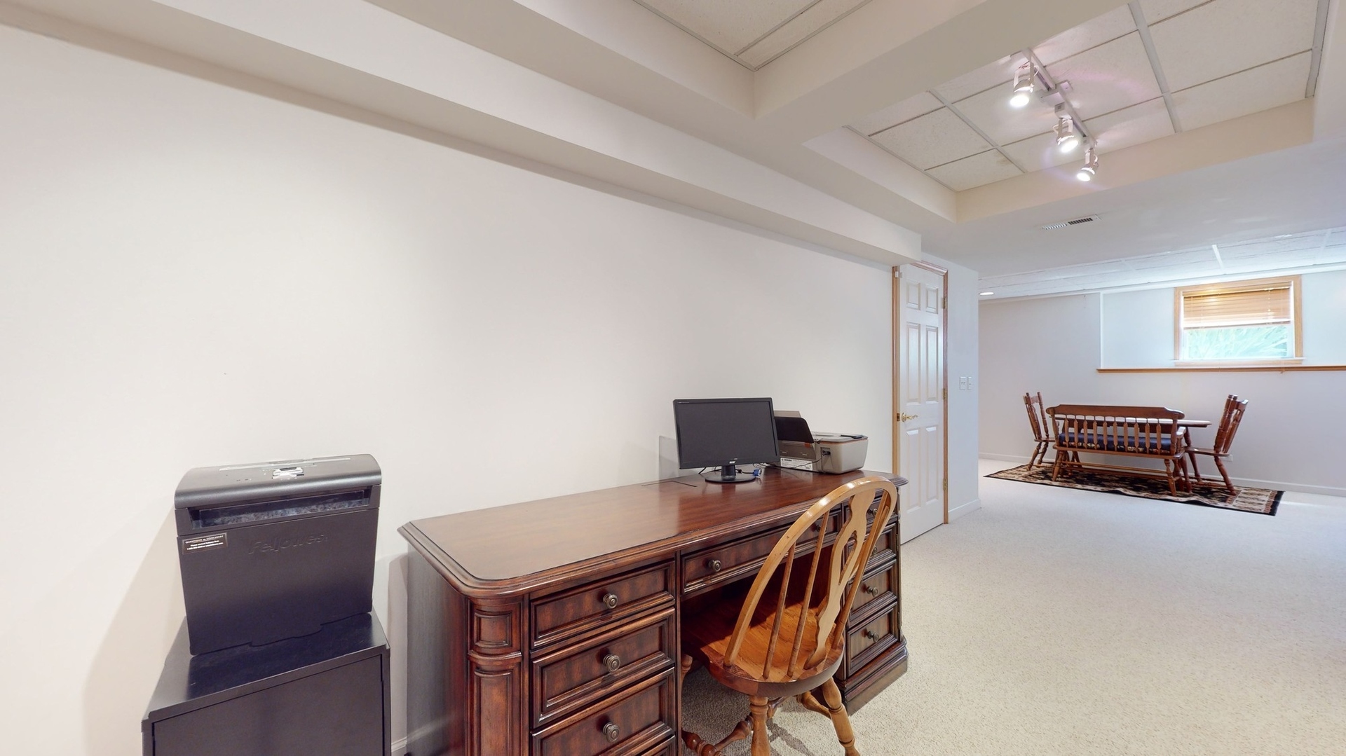 787 Laurel Lane Cary, IL 60013 - Photo 28 of 37 a room with furniture and a piano