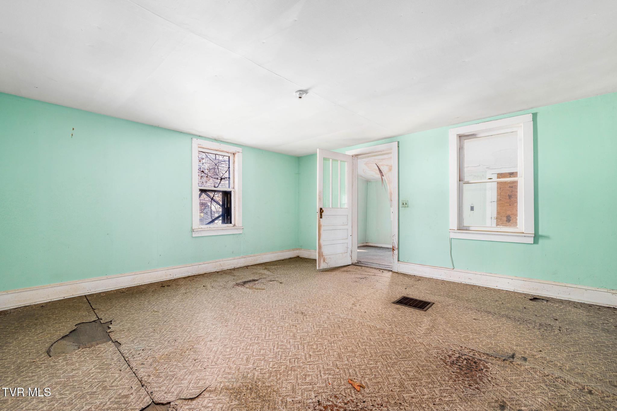 6194 Highway 19E Hampton, TN 37658 - Photo 28 of 37 TBD Highway 19 E (28 of 37)