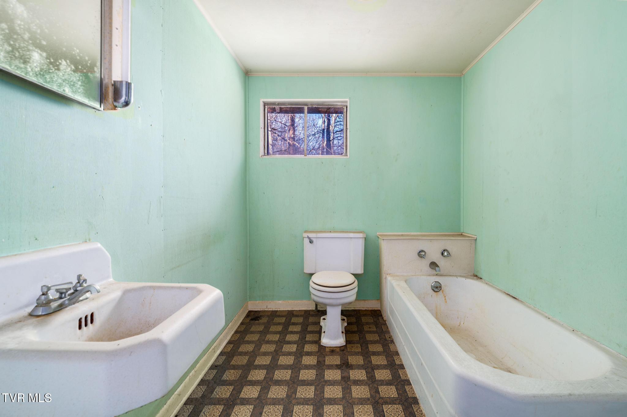 6194 Highway 19E Hampton, TN 37658 - Photo 35 of 37 TBD Highway 19 E (35 of 37)