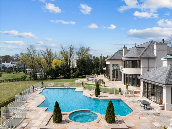 $15,000,000 | 1245 Veeder Drive, Hewlett, NY 11557