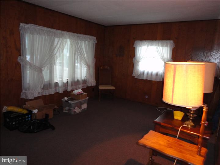 227 Doone Road Fairless Hills, PA 19030 - Photo 2 of 9 Living Room