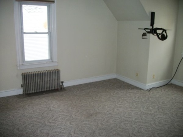 168 Groveland Street Springfield, MA 01108 - Photo 11 of 12 Gallery Image 11