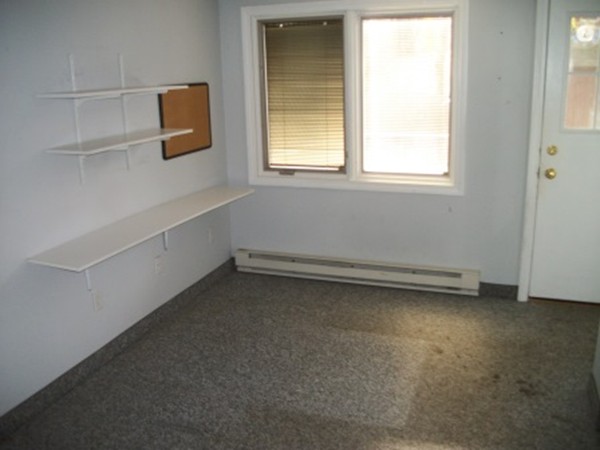 168 Groveland Street Springfield, MA 01108 - Photo 6 of 12 Gallery Image 6