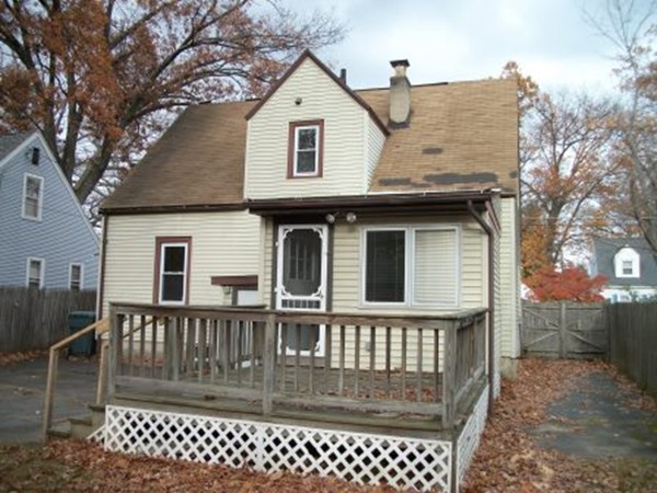 168 Groveland Street Springfield, MA 01108 - Photo 9 of 12 Gallery Image 9