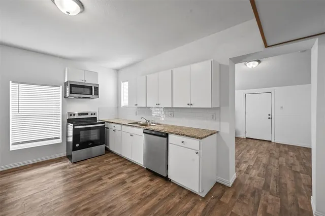 $1,299 | 708 West Day Street, Denison, TX 75020