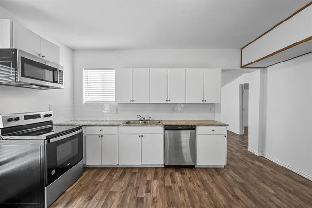 $1,299 | 708 West Day Street, Denison, TX 75020