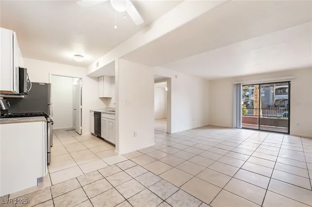 $1,450 | 950 Seven Hills Drive, Unit 2511, Henderson, NV 89052