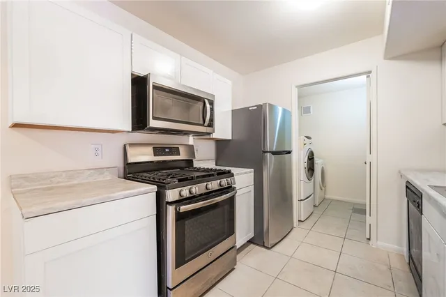 $1,450 | 950 Seven Hills Drive, Unit 2511, Henderson, NV 89052