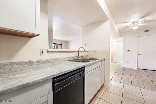 $1,450 | 950 Seven Hills Drive, Unit 2511, Henderson, NV 89052