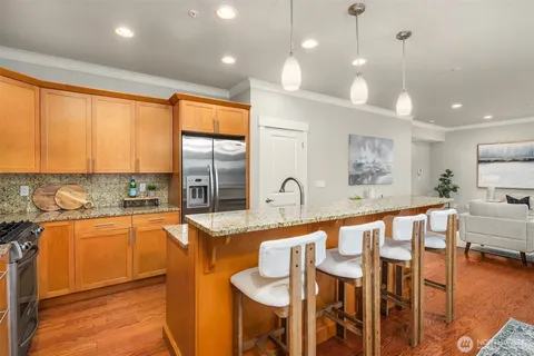 $1,050,000 | 900 228th Avenue Northeast, Unit 1C, Sammamish, WA 98074