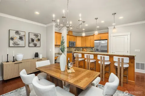 $1,050,000 | 900 228th Avenue Northeast, Unit 1C, Sammamish, WA 98074