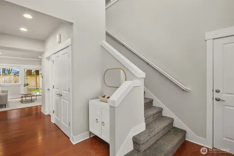 $1,050,000 | 900 228th Avenue Northeast, Unit 1C, Sammamish, WA 98074