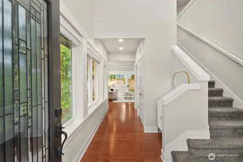 $1,050,000 | 900 228th Avenue Northeast, Unit 1C, Sammamish, WA 98074