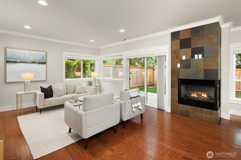 $1,050,000 | 900 228th Avenue Northeast, Unit 1C, Sammamish, WA 98074