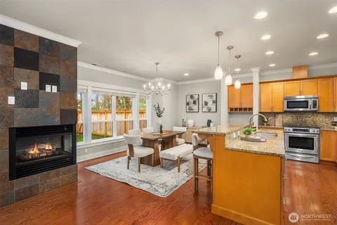 $1,050,000 | 900 228th Avenue Northeast, Unit 1C, Sammamish, WA 98074