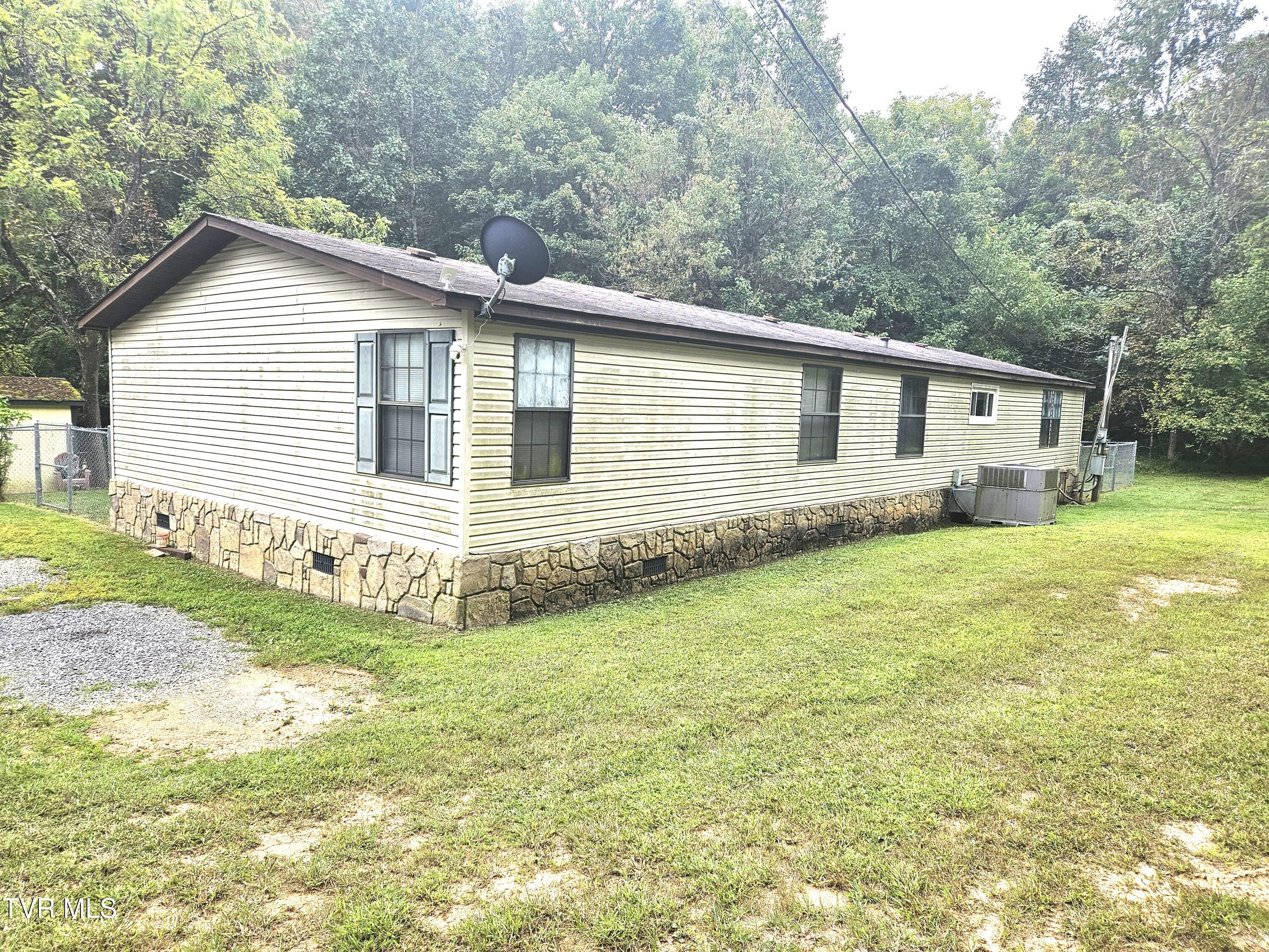 1741 Burem Road Rogersville, TN 37857 - Photo 4 of 37 28