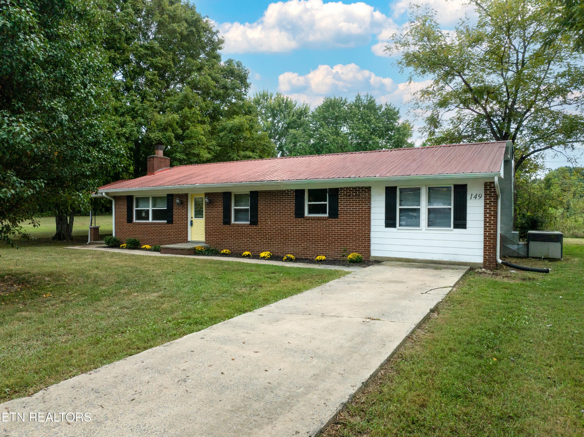 149 Moat Sewell Road Philadelphia, TN 37846 - Photo 30 of 35 a view of a yard in front of house