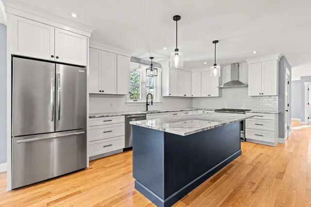 $1,169,000 | 26 County Crossing, Brunswick, ME 04011