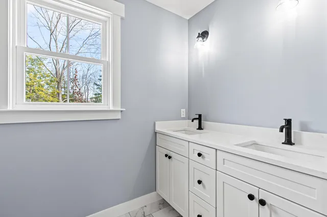 $1,169,000 | 26 County Crossing, Brunswick, ME 04011