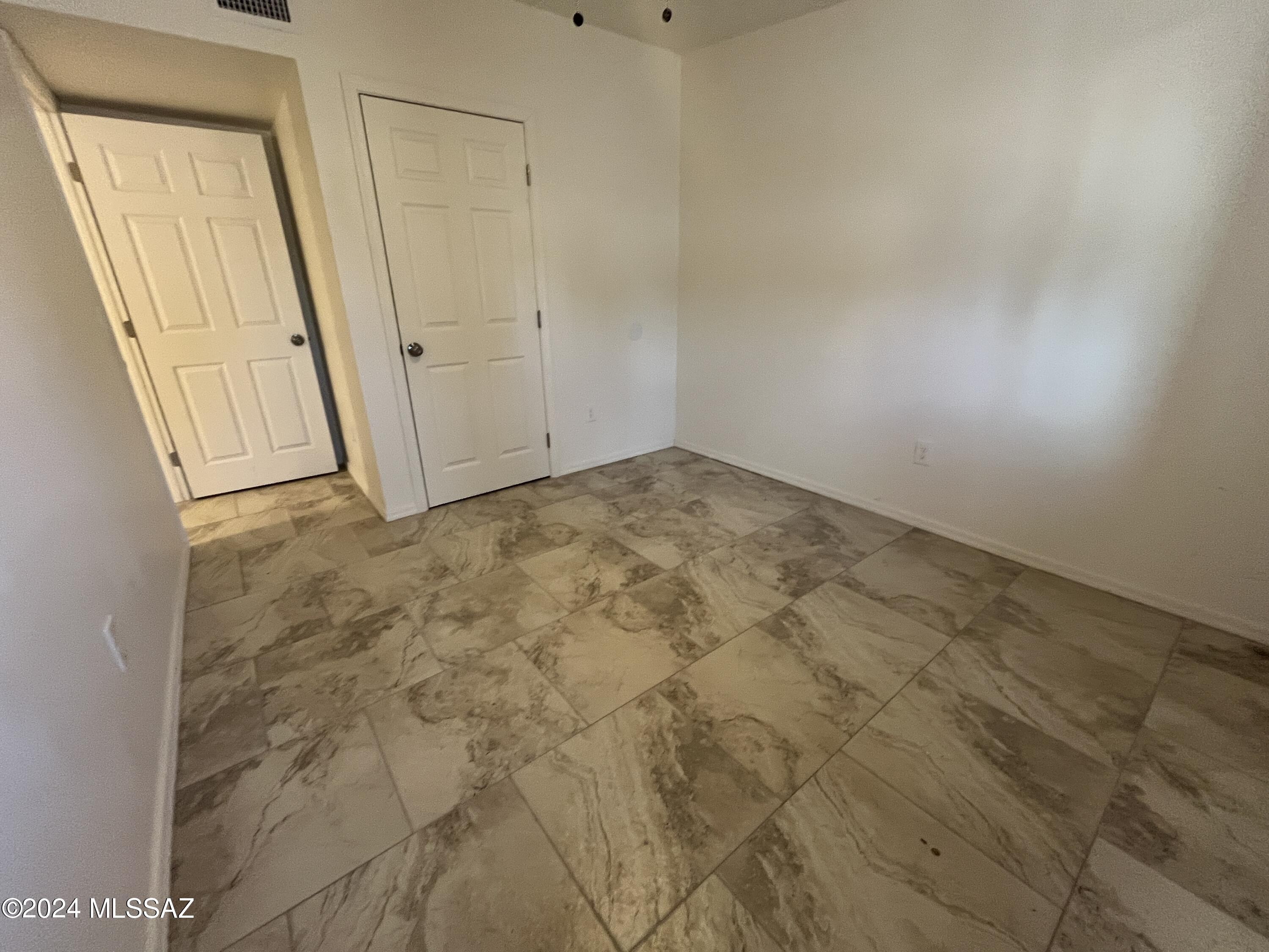 215 West Navajo Road, Unit A Tucson, AZ 85705 - Photo 33 of 34