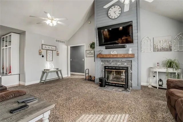 $525,000 | 601 Hickory Hills Drive, Pleasant Hill, MO 64080