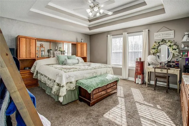 $525,000 | 601 Hickory Hills Drive, Pleasant Hill, MO 64080