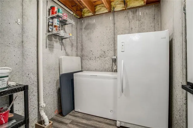 $525,000 | 601 Hickory Hills Drive, Pleasant Hill, MO 64080