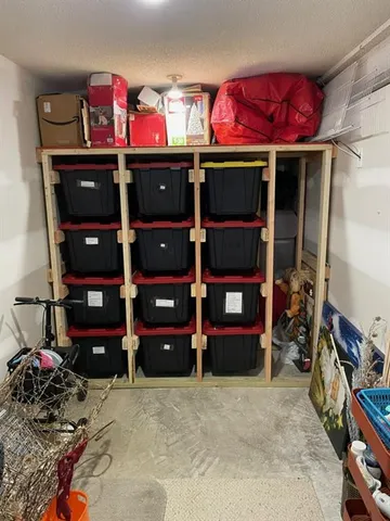 $525,000 | 601 Hickory Hills Drive, Pleasant Hill, MO 64080