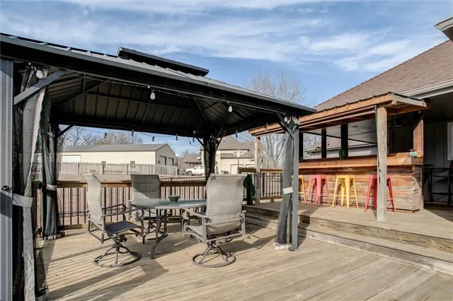 $525,000 | 601 Hickory Hills Drive, Pleasant Hill, MO 64080