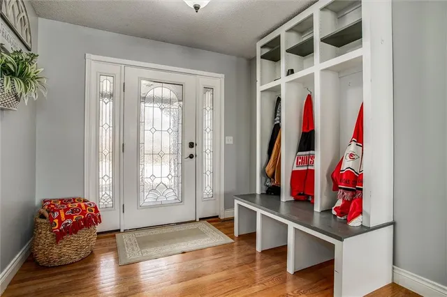 $525,000 | 601 Hickory Hills Drive, Pleasant Hill, MO 64080