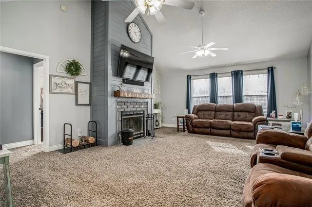 $525,000 | 601 Hickory Hills Drive, Pleasant Hill, MO 64080