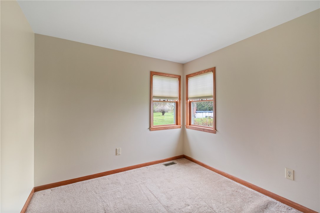 1304 Lake Road Ontario, NY 14519 - Photo 21 of 49