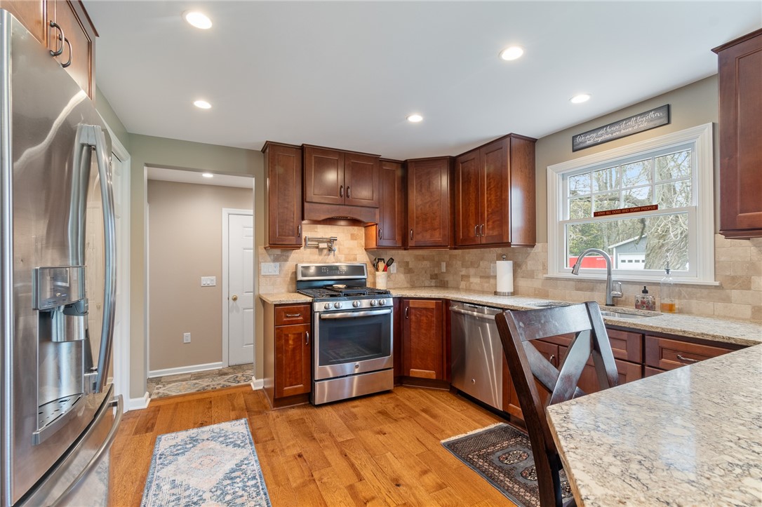 1304 Lake Road Ontario, NY 14519 - Photo 7 of 49