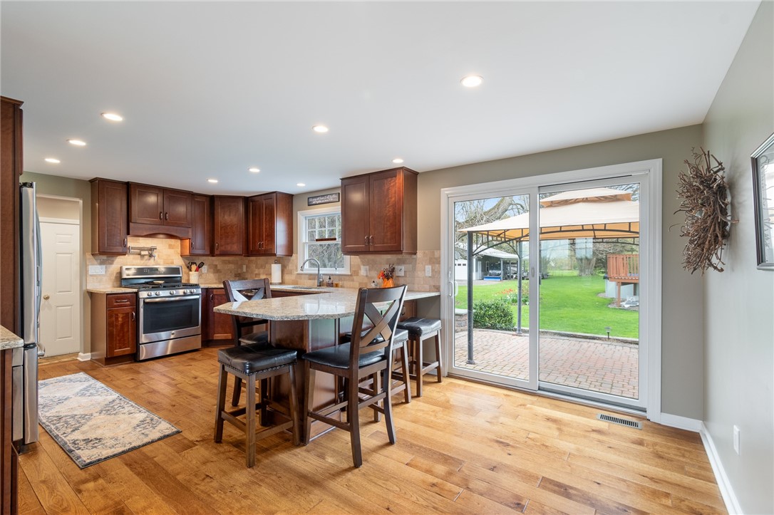 1304 Lake Road Ontario, NY 14519 - Photo 8 of 49