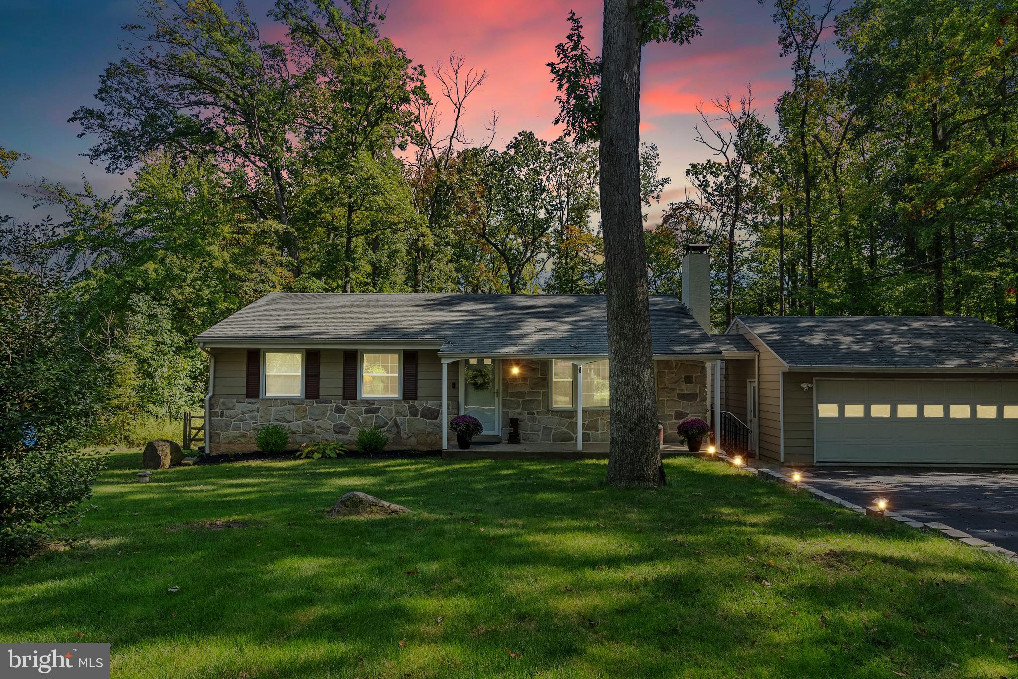 1922 Kepler Road Pottstown, PA 19464 - Photo 5 of 39