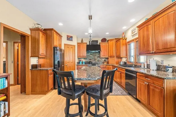 $915,000 | 639 Palmer Lane, Chewelah, WA 99109