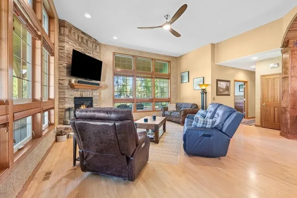$915,000 | 639 Palmer Lane, Chewelah, WA 99109