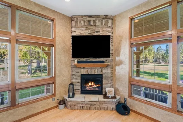 $915,000 | 639 Palmer Lane, Chewelah, WA 99109