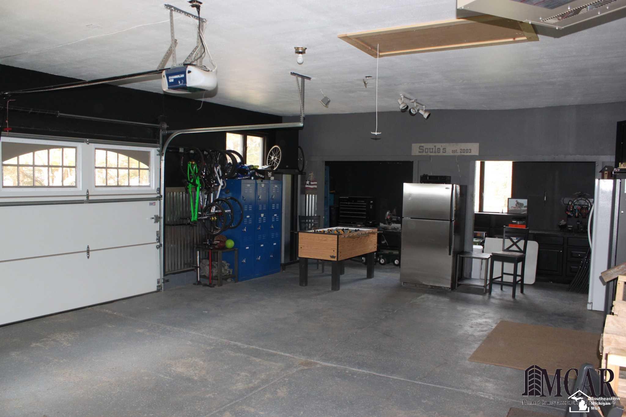 15655 Albain Road Petersburg, MI 49270 - Photo 26 of 32 3.5 Car Garage