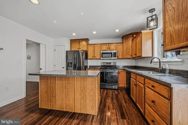 $575,000 | 820 Edna Jane Lane, West Grove, PA 19390