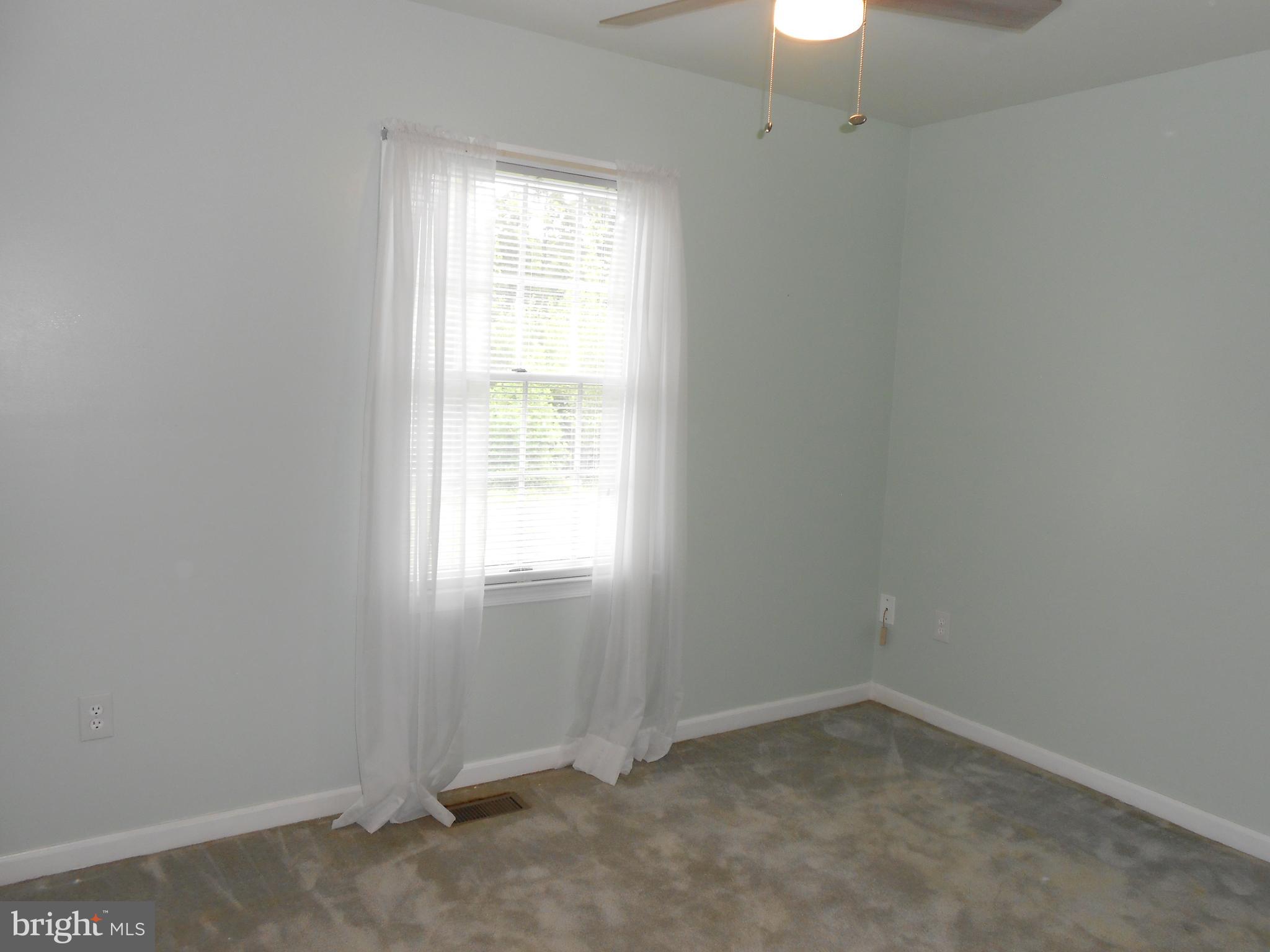 5334 Dickerson Road Partlow, VA 22534 - Photo 23 of 41 Master Bedroom - Ceiling Fan/Light