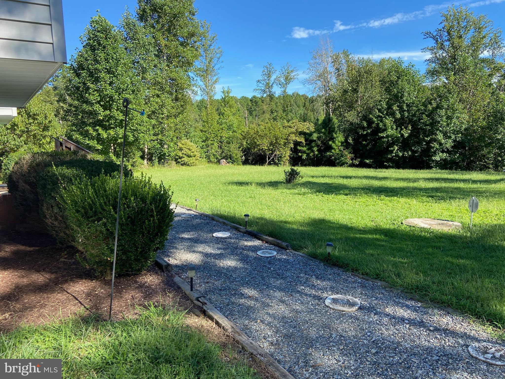 5334 Dickerson Road Partlow, VA 22534 - Photo 5 of 41 Front Yard