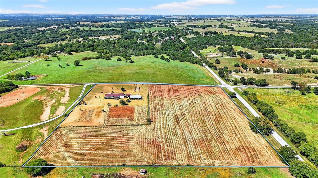 12085 Keys Road Marietta, OK 73448 - Photo 12 of 40 an aerial view of a swimming pool