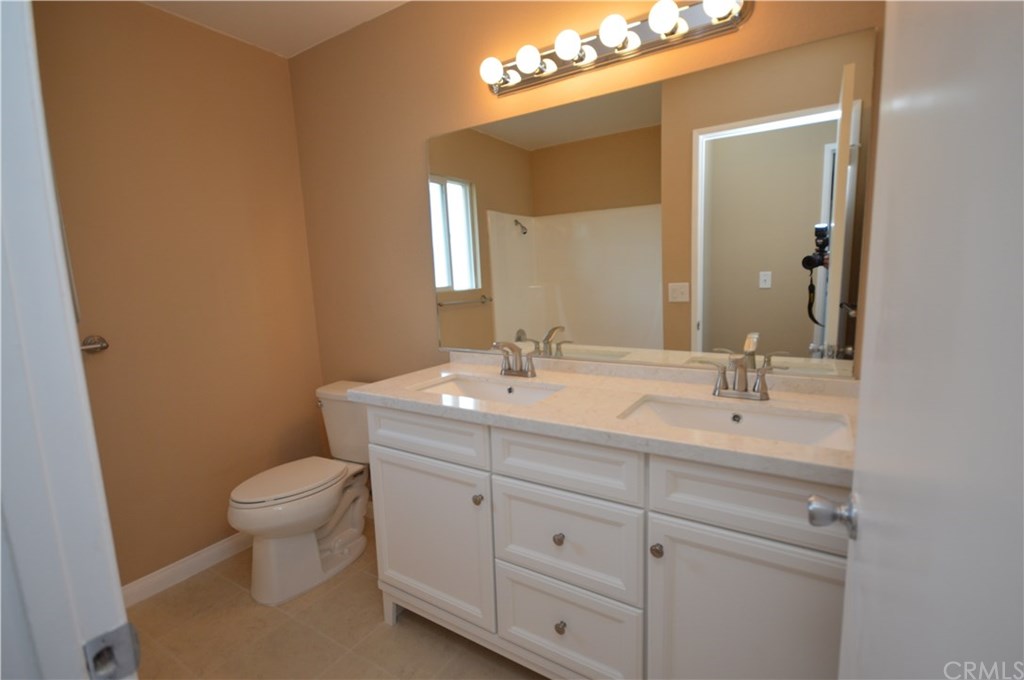 121 Lisa Lane Costa Mesa, CA 92627 - Photo 19 of 28