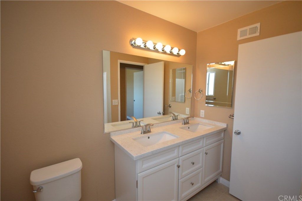 121 Lisa Lane Costa Mesa, CA 92627 - Photo 20 of 28