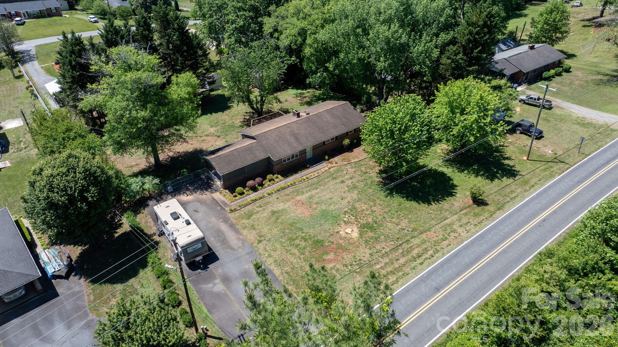 1328 Amherst Road Morganton, NC 28655 - Photo 33 of 39