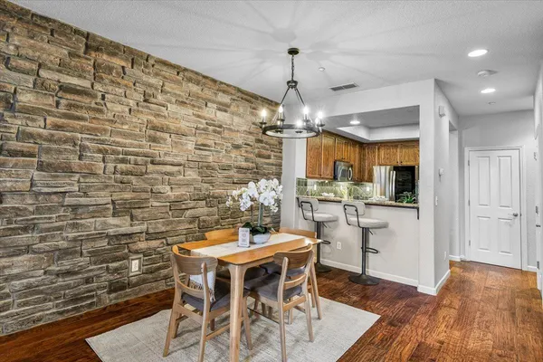 $399,900 | 575 Wild Stallion Drive, Unit 15, Oakdale, CA 95361