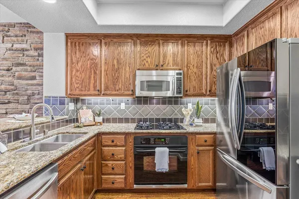 $399,900 | 575 Wild Stallion Drive, Unit 15, Oakdale, CA 95361